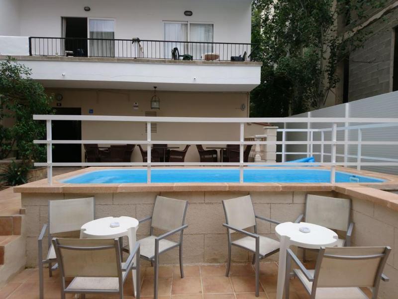 Hostel Elegance Playa Arenal III El Arenal  Exterior foto